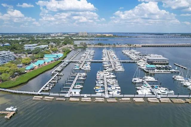 $237,500 | 808 4th Avenue West, Palmetto, FL 34221