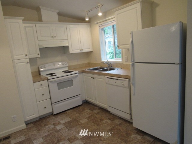 2516 North Shore Road, Unit 24 Bellingham, WA 98226 - Photo 8 of 23 Gallery Image 8