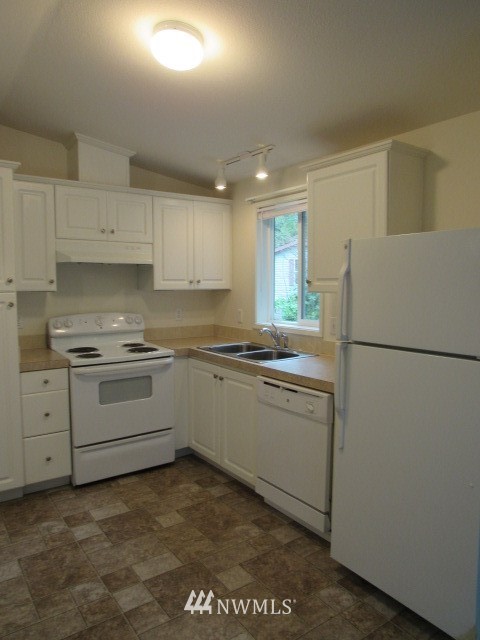 2516 North Shore Road, Unit 24 Bellingham, WA 98226 - Photo 9 of 23 Gallery Image 9
