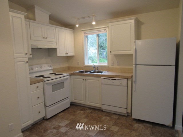 2516 North Shore Road, Unit 24 Bellingham, WA 98226 - Photo 10 of 23 Gallery Image 10