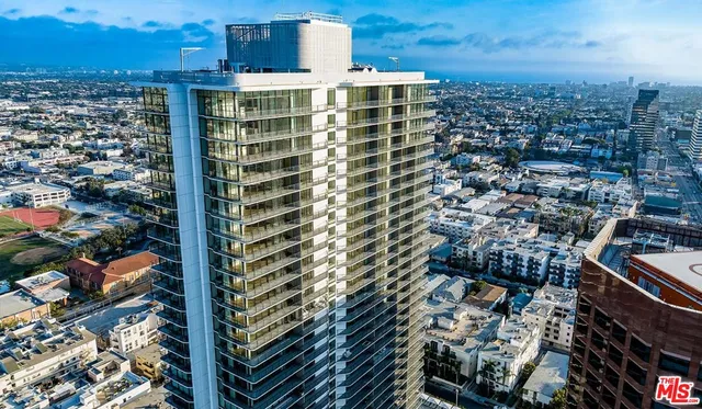 $7,225 | 11750 Wilshire Boulevard, Unit 3404, Los Angeles, CA 90025