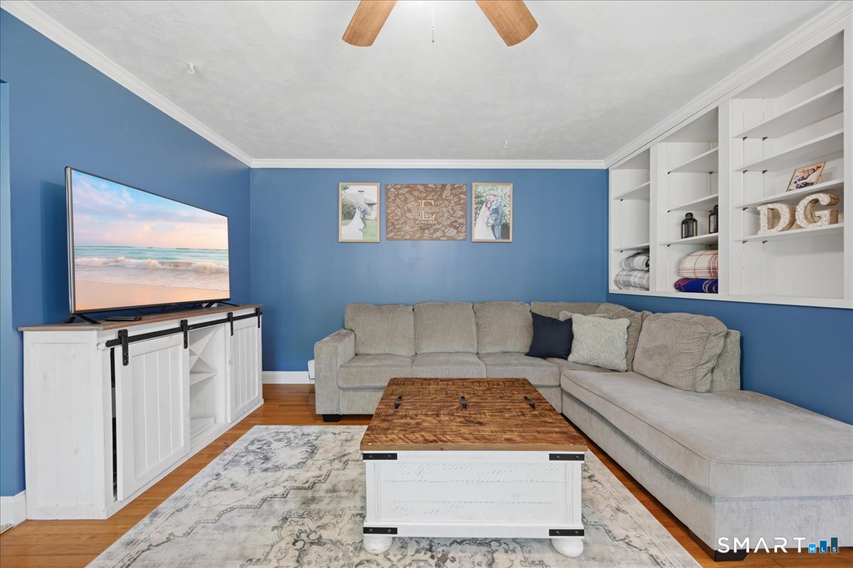 860 Long Cove Road Ledyard, CT 06335 - Photo 8 of 38