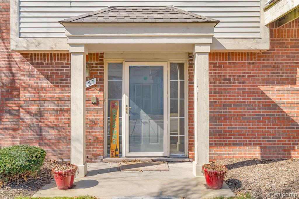 1837 Flagstone Circle Rochester, MI 48307 - Photo 6 of 37
