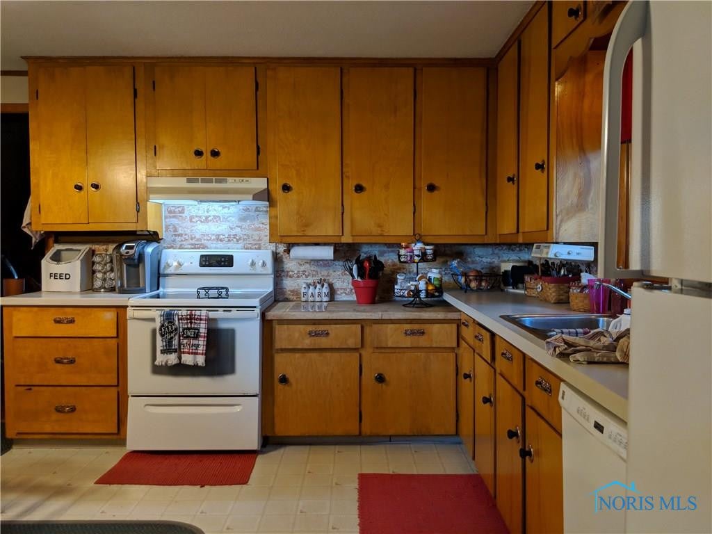 607 North Stange Road Graytown, OH 43432 - Photo 8 of 19 Gallery Image 8