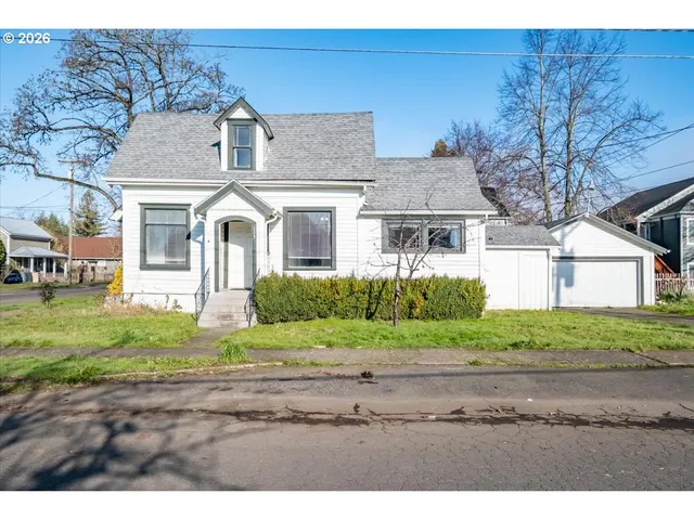 $319,900 | 109 East Isabella Street, Lebanon, OR 97355