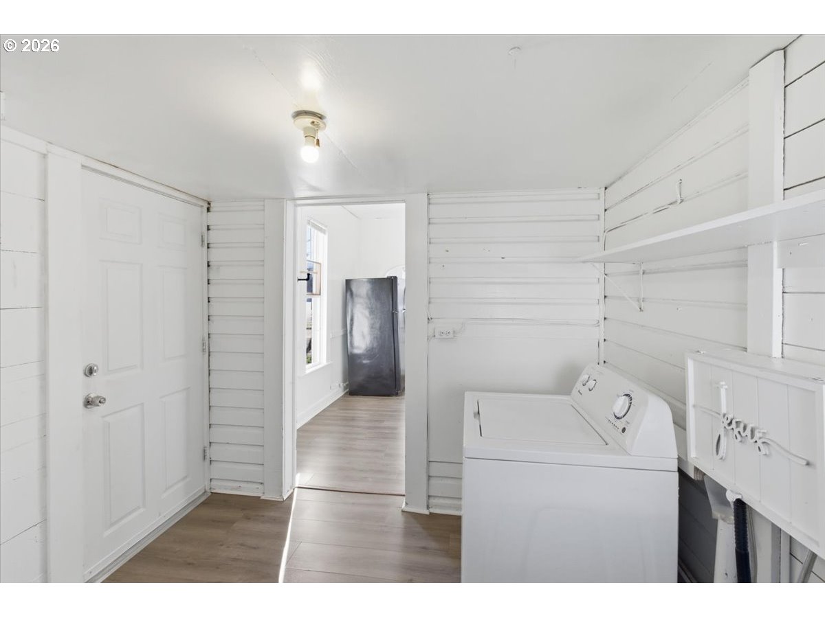 109 East Isabella Street Lebanon, OR 97355 - Photo 15 of 40