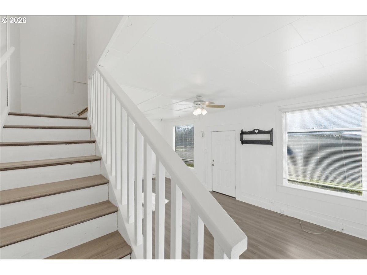 109 East Isabella Street Lebanon, OR 97355 - Photo 23 of 40