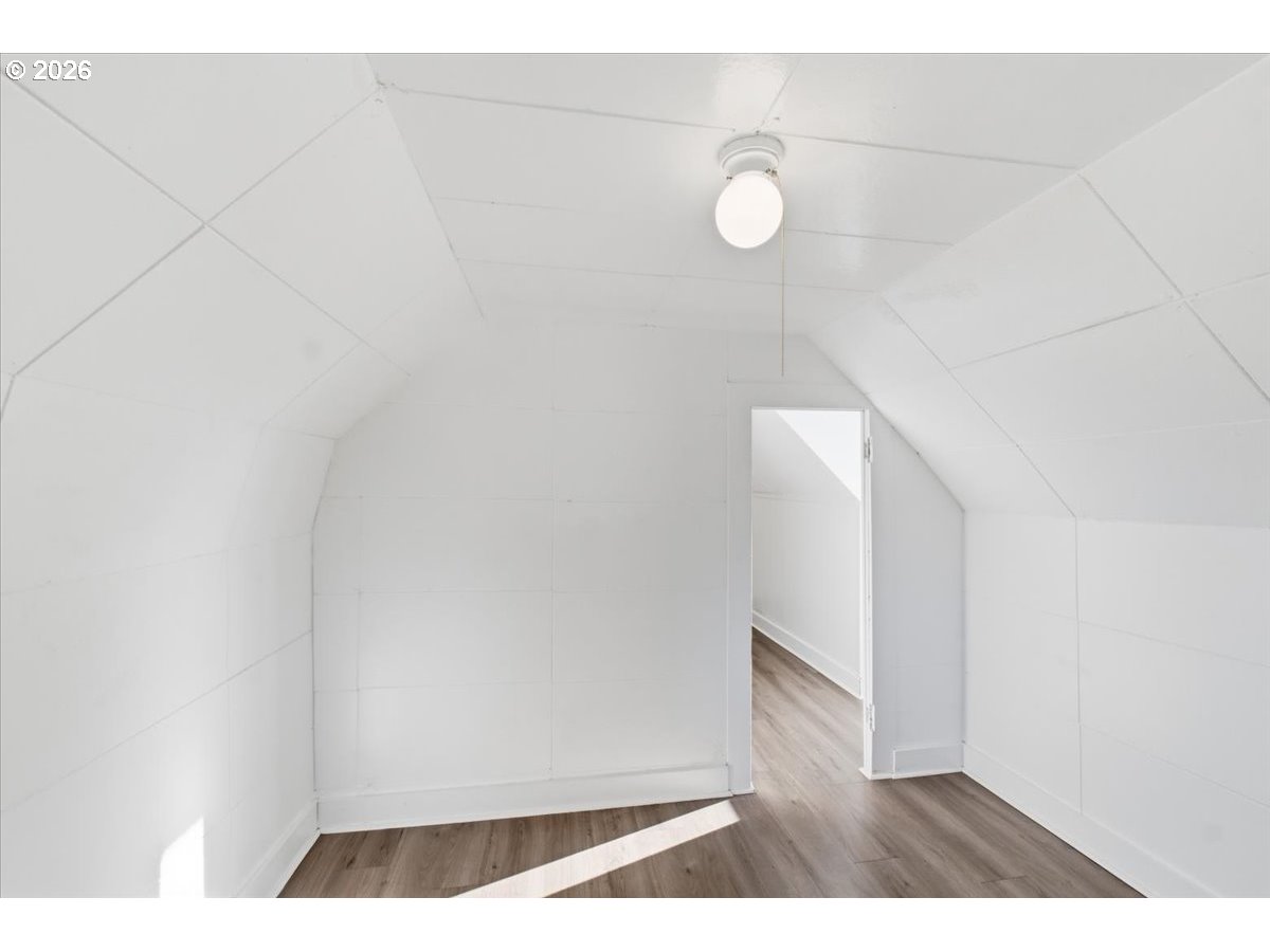 109 East Isabella Street Lebanon, OR 97355 - Photo 27 of 40