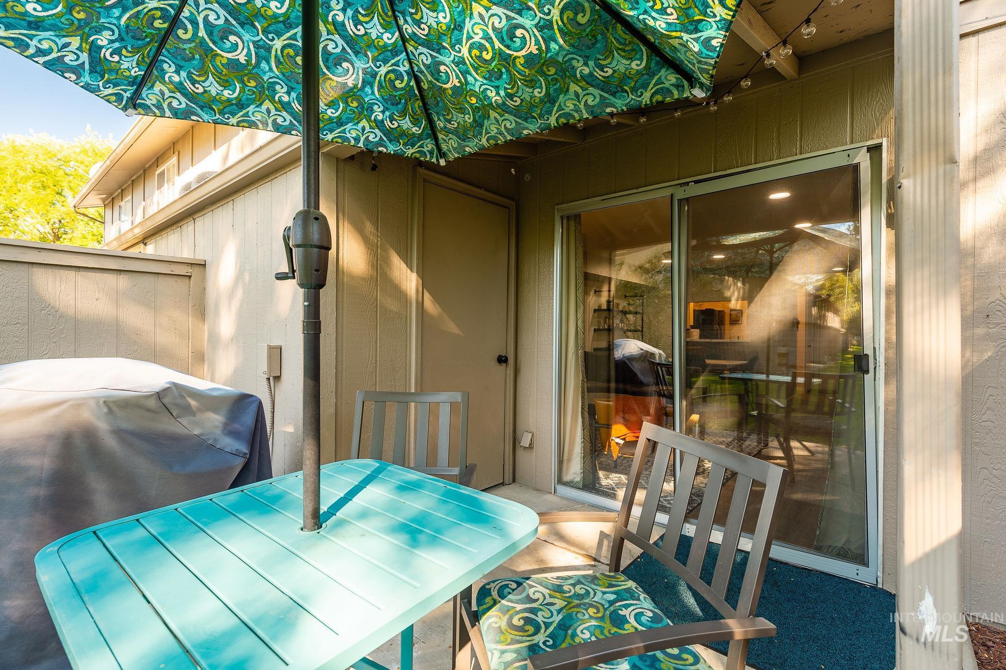 352 North Eagle Road Eagle, ID 83616 - Photo 37 of 44 View of patio