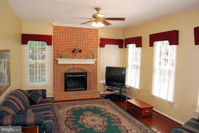 10319 Wetherburn Road Ellicott City, MD 21042 - Photo 4 of 29 Family Room