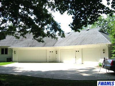 2109 Gump Road East Fort Wayne, IN 46845 - Photo 3 of 20
