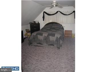 36 Calicobush Road Levittown, PA 19057 - Photo 7 of 11 Bedroom - Main