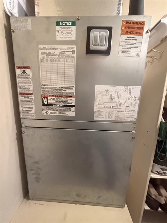 2050 Northeast 39th Street, Unit 211W Lighthouse Point, FL 33064 - Photo 14 of 30 a close up of a wall