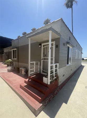 $2,345 | 8 Santa Ana Avenue, Unit 8, Long Beach, CA 90803