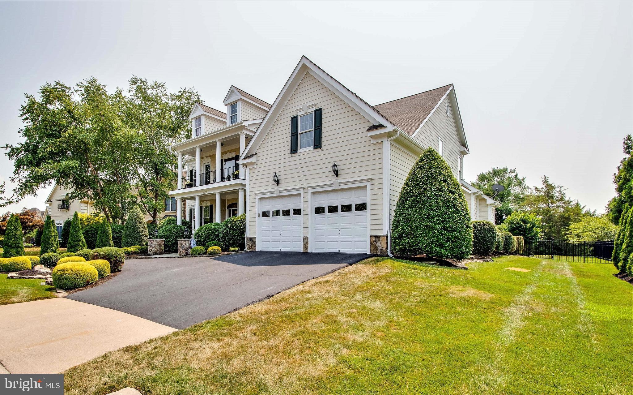 8276 Roxborough Loop Gainesville, VA 20155 - Photo 3 of 101 Gallery Image 3