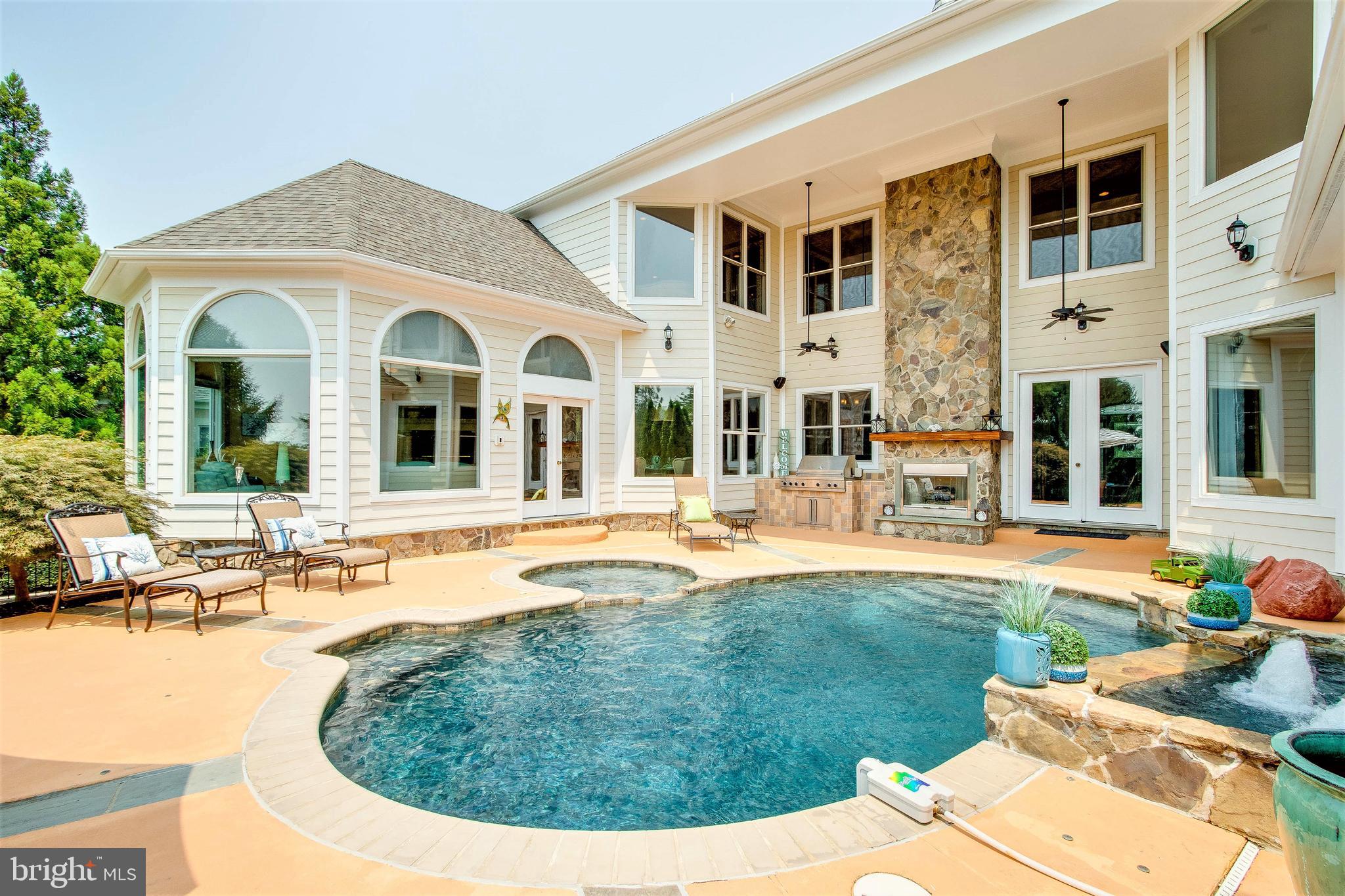 8276 Roxborough Loop Gainesville, VA 20155 - Photo 33 of 101 Incredible Private Rear Oasis