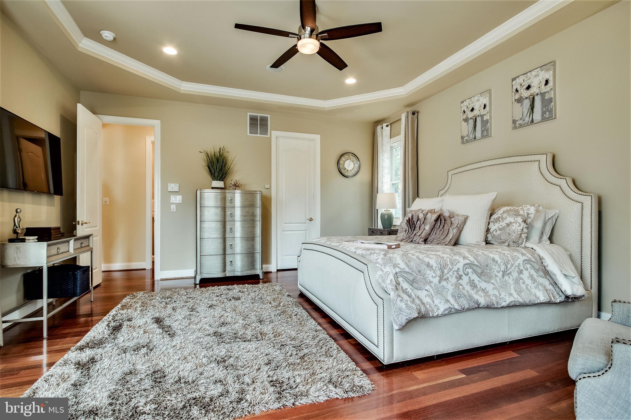 8276 Roxborough Loop Gainesville, VA 20155 - Photo 38 of 101 1st Floor Living at it's Best