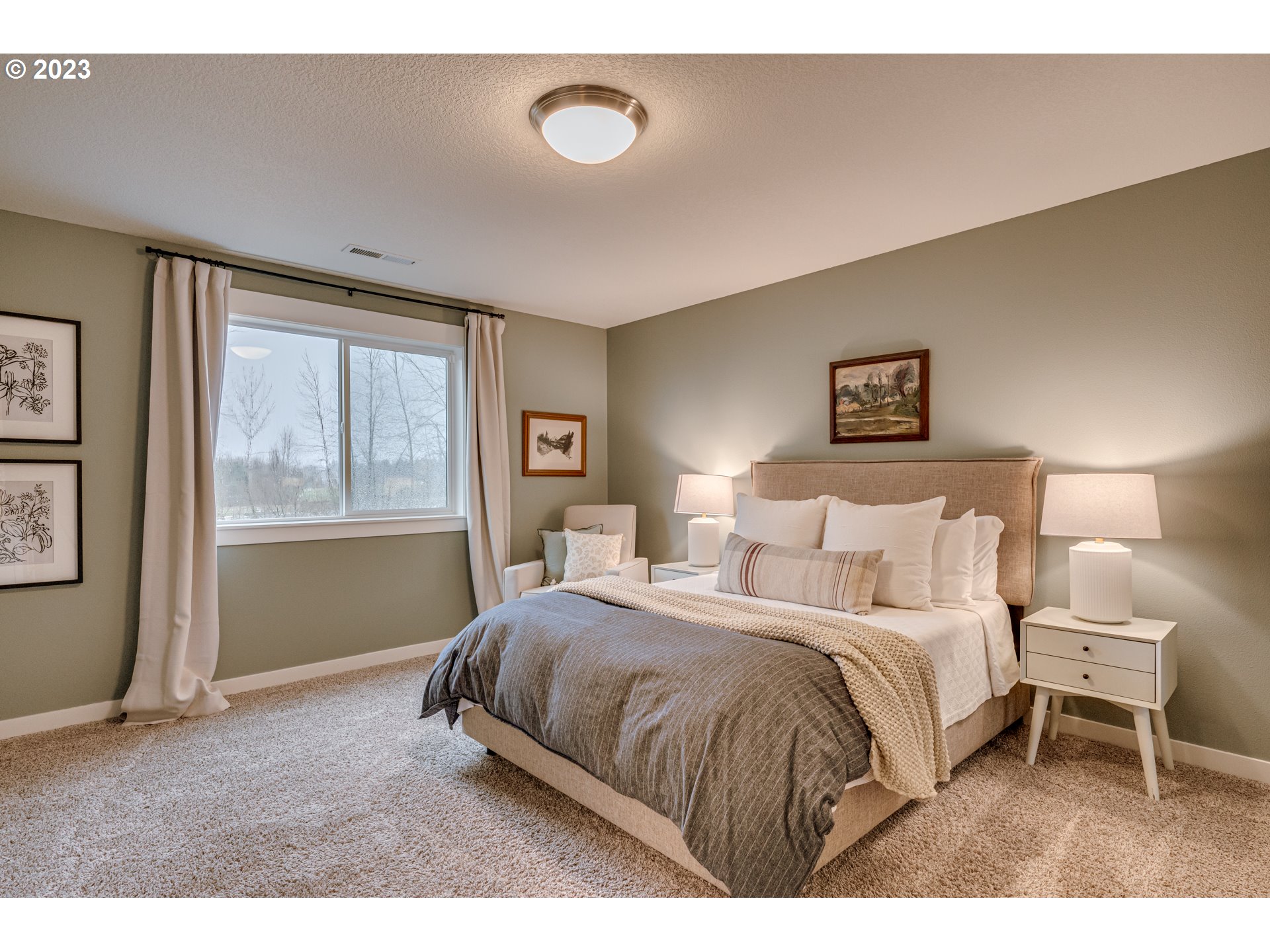 6900 North Montgomery Circle Ridgefield, WA 98642 - Photo 15 of 30 Primary Bedroom