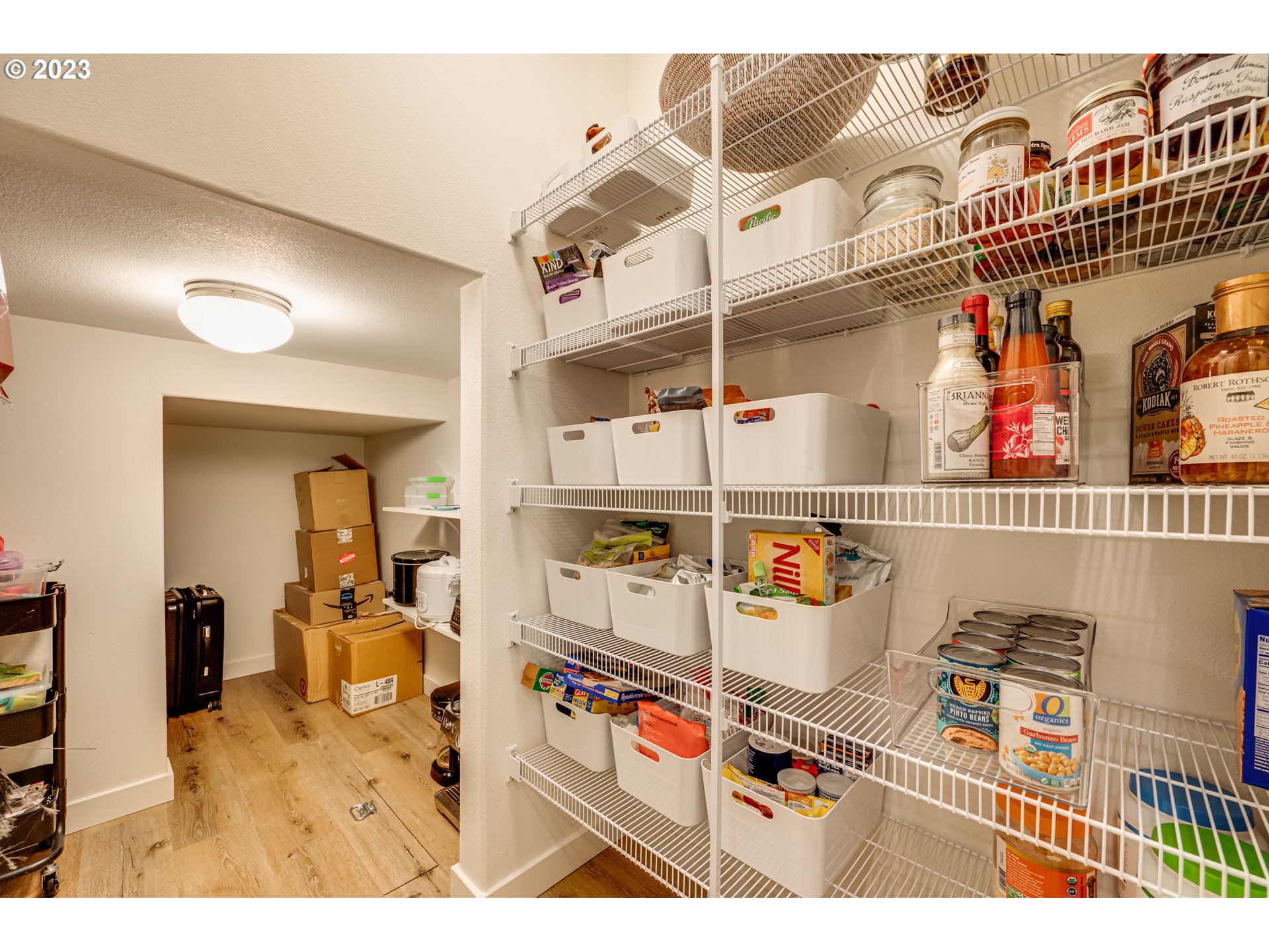 6900 North Montgomery Circle Ridgefield, WA 98642 - Photo 9 of 30 Pantry