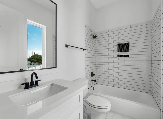 $4,000 | 5910 Val Verde Street, Houston, TX 77057