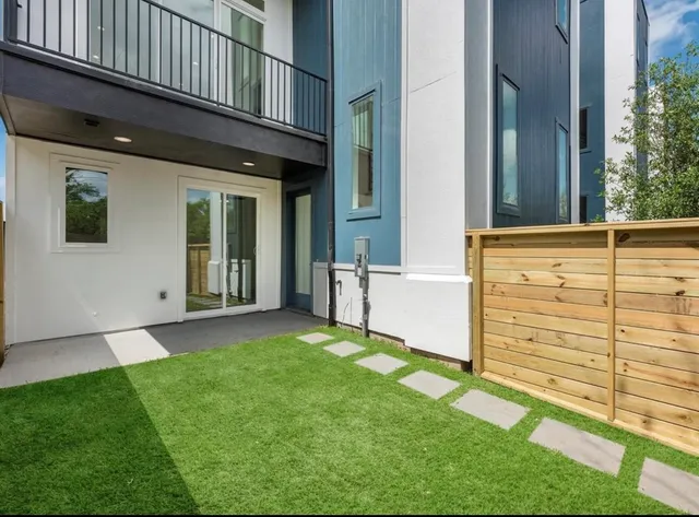 $4,000 | 5910 Val Verde Street, Houston, TX 77057