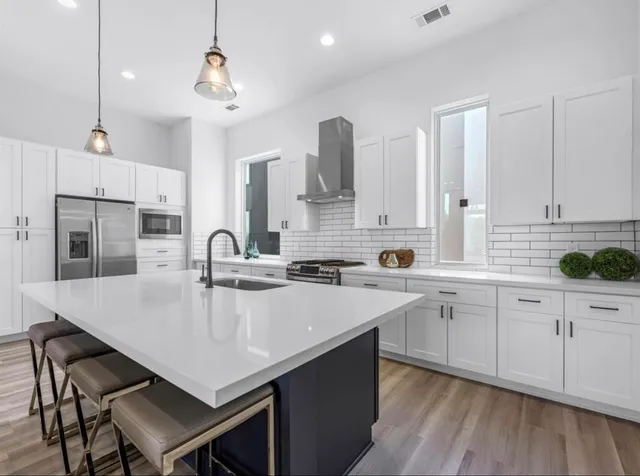 $4,000 | 5910 Val Verde Street, Houston, TX 77057