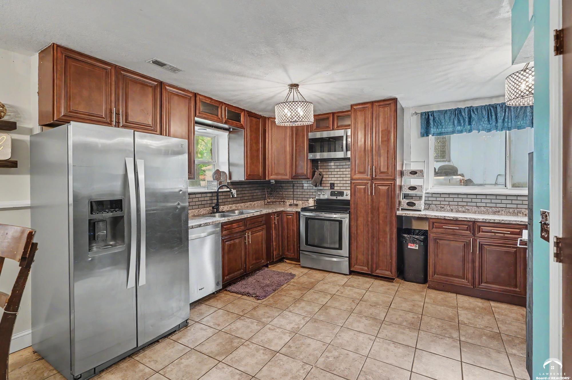 2545 Ousdahl Road Lawrence, KS 66046 - Photo 14 of 42