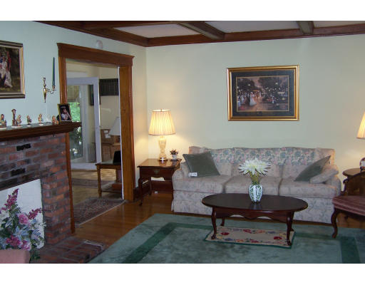 61 Hawthorn Road Braintree, MA 02184 - Photo 3 of 19 Gallery Image 3