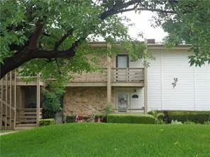 $129,900 | 112 Harbor Drive, Unit 212, Runaway Bay, TX 76426