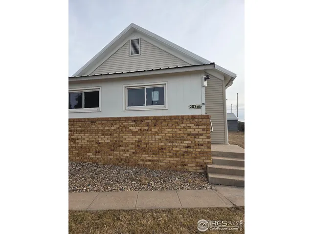 $150,000 | 207 South Fremont Avenue, Fleming, CO 80728