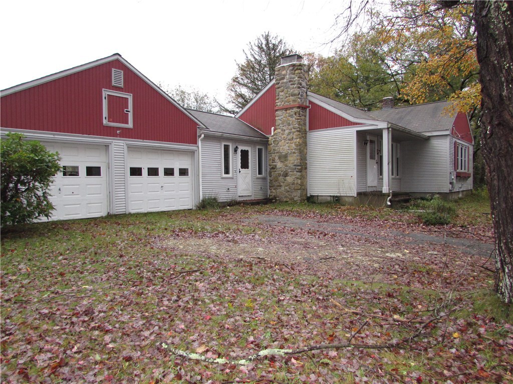 1132 Reynolds Road Glocester, RI 02814 - Photo 2 of 26