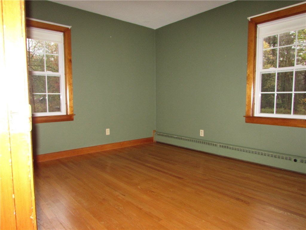 1132 Reynolds Road Glocester, RI 02814 - Photo 9 of 26