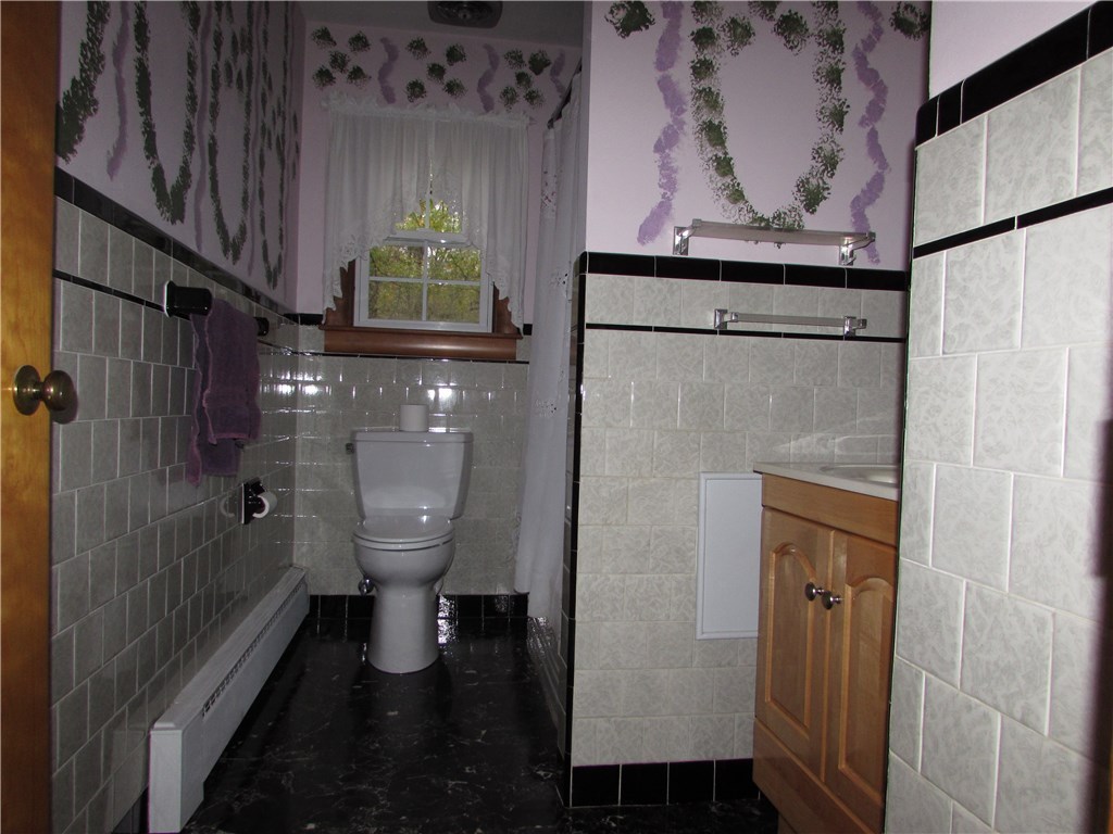 1132 Reynolds Road Glocester, RI 02814 - Photo 10 of 26