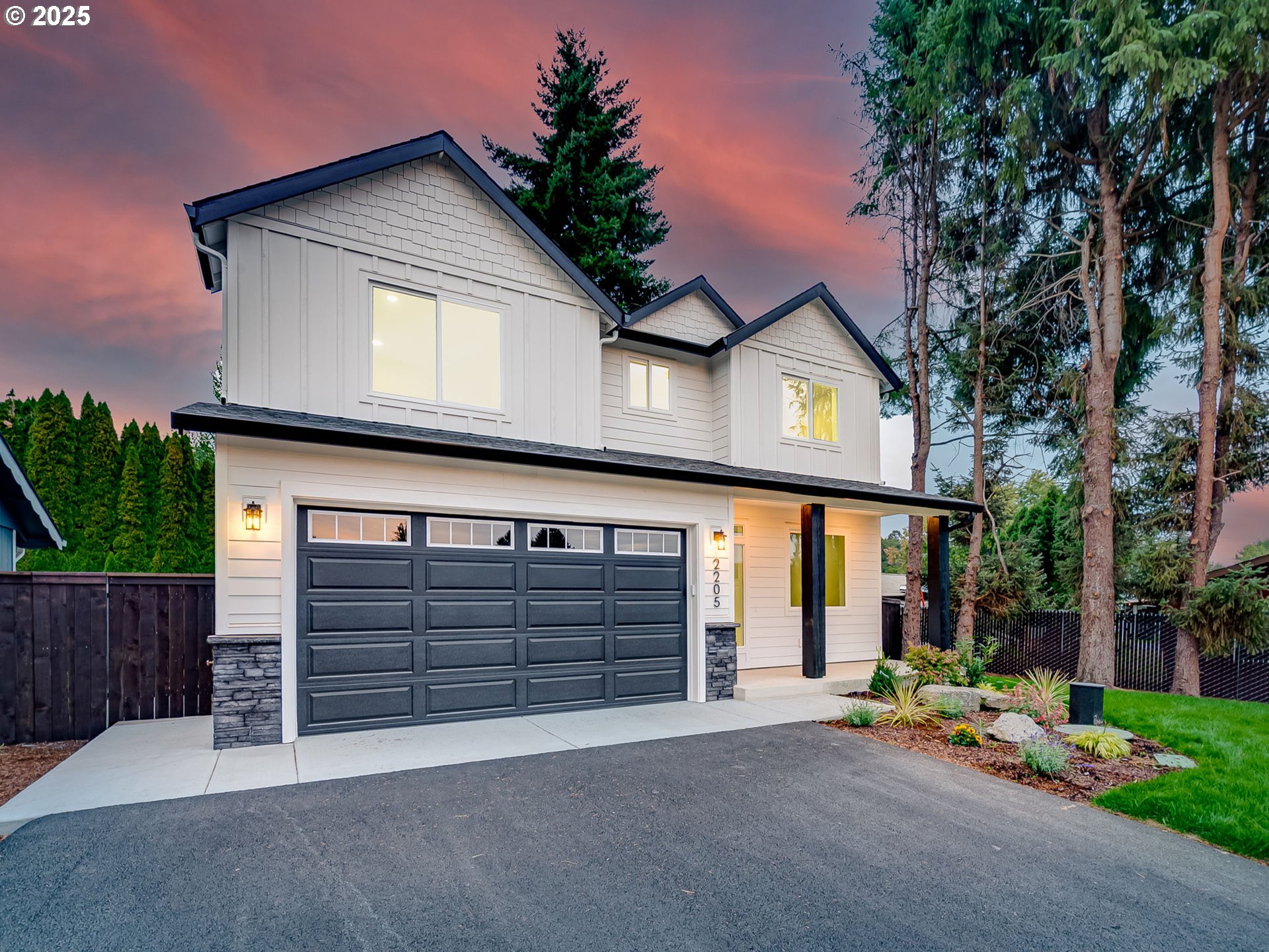 2205 Northwest 69th Street Vancouver, WA 98665 - Photo 2 of 45