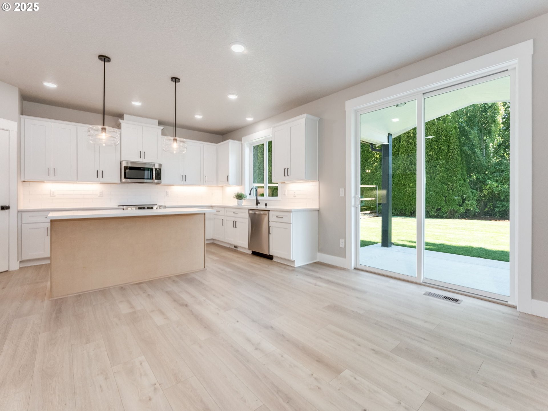 2205 Northwest 69th Street Vancouver, WA 98665 - Photo 22 of 45