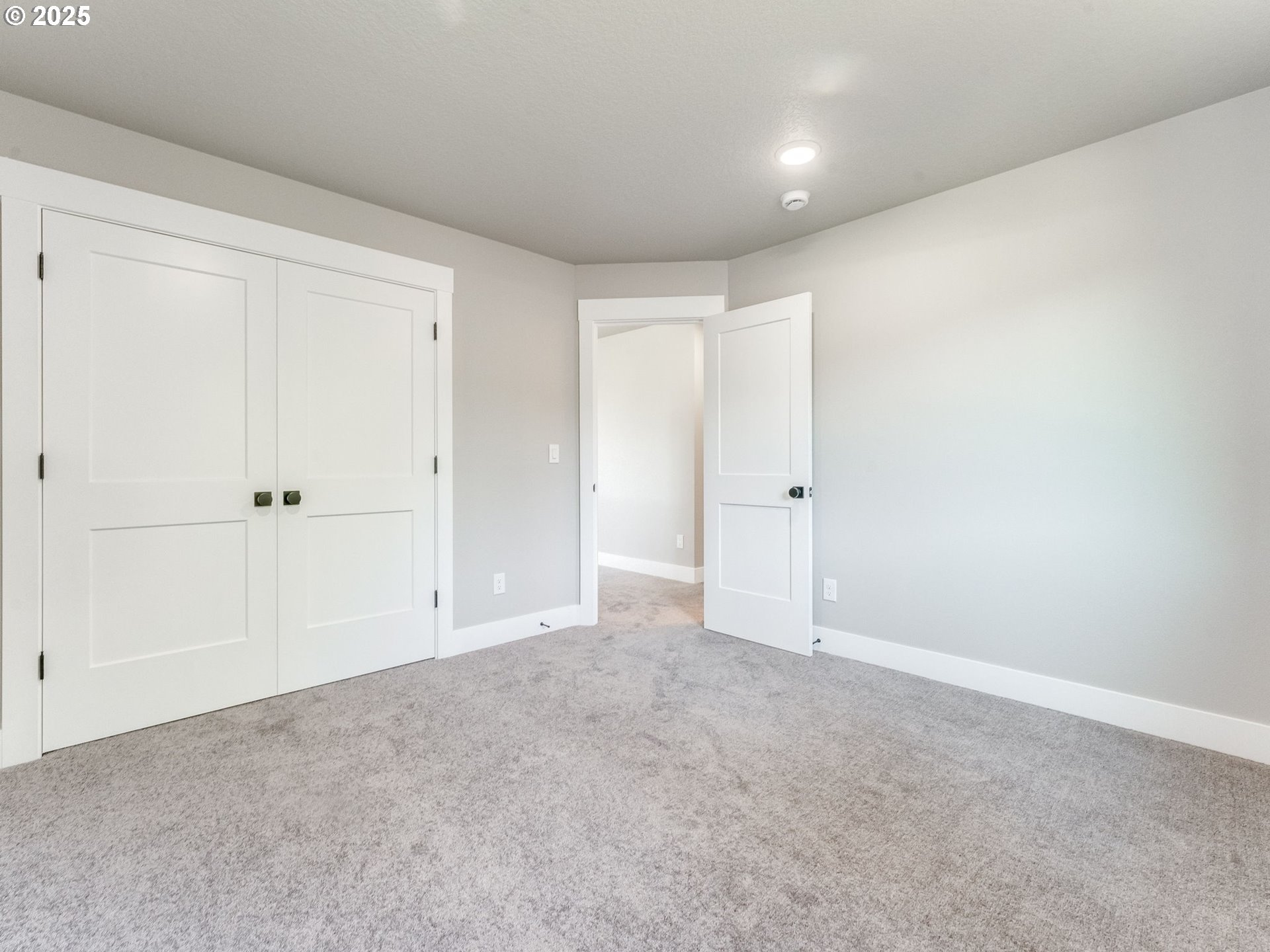 2205 Northwest 69th Street Vancouver, WA 98665 - Photo 33 of 45