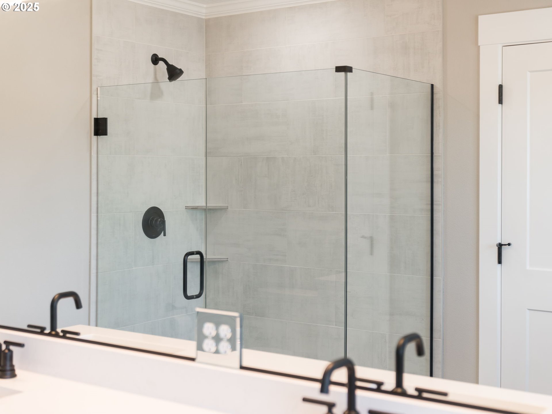 2205 Northwest 69th Street Vancouver, WA 98665 - Photo 40 of 45