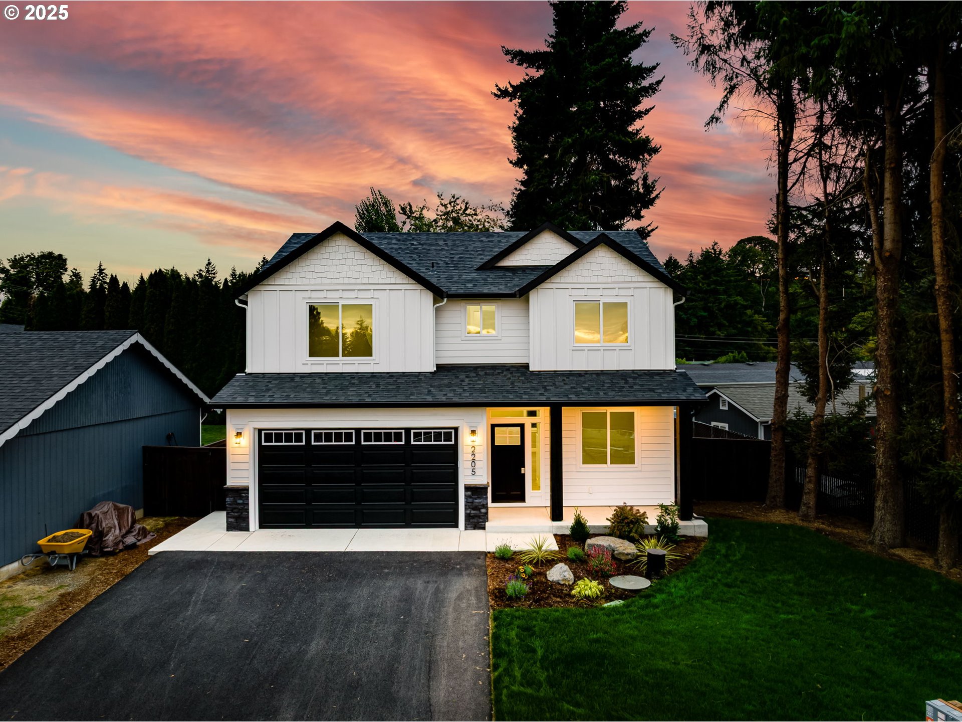 2205 Northwest 69th Street Vancouver, WA 98665 - Photo 4 of 45