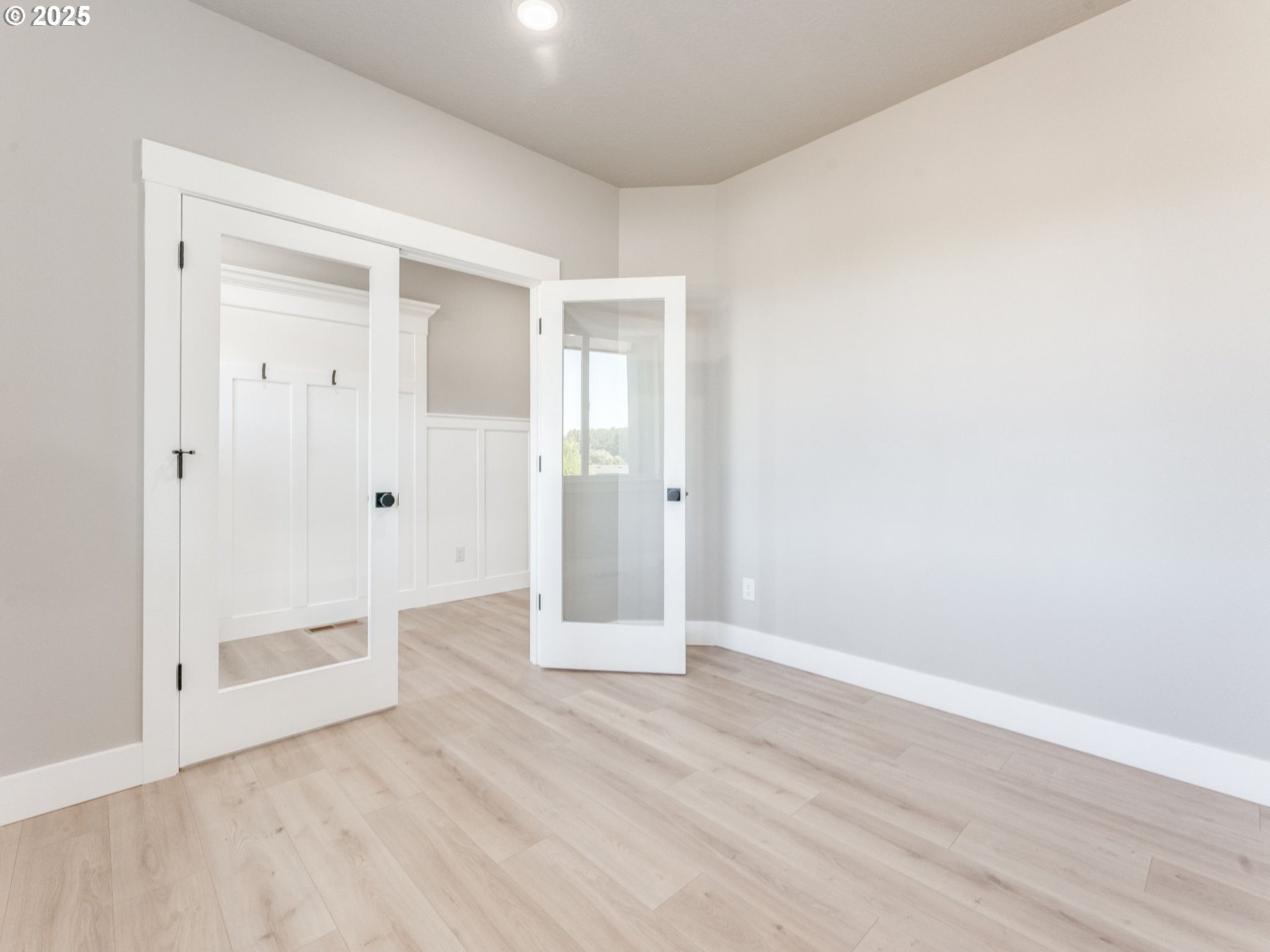 2205 Northwest 69th Street Vancouver, WA 98665 - Photo 10 of 45