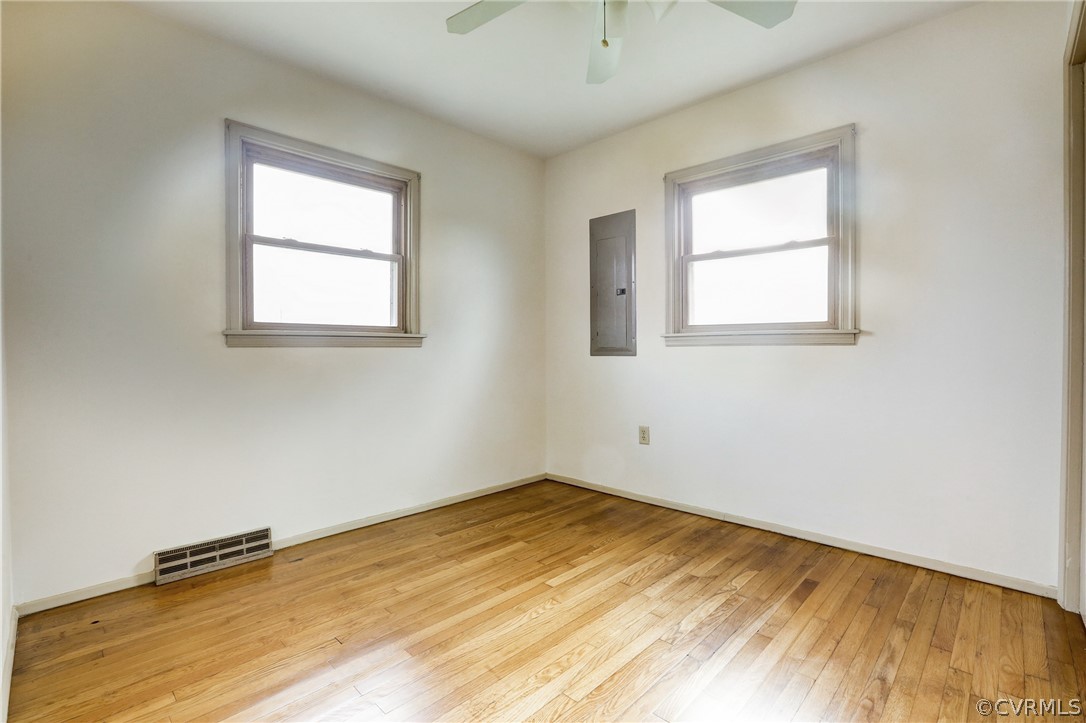 6228 Cross County Road Mineral, VA 23117 - Photo 19 of 26 an empty room with a window