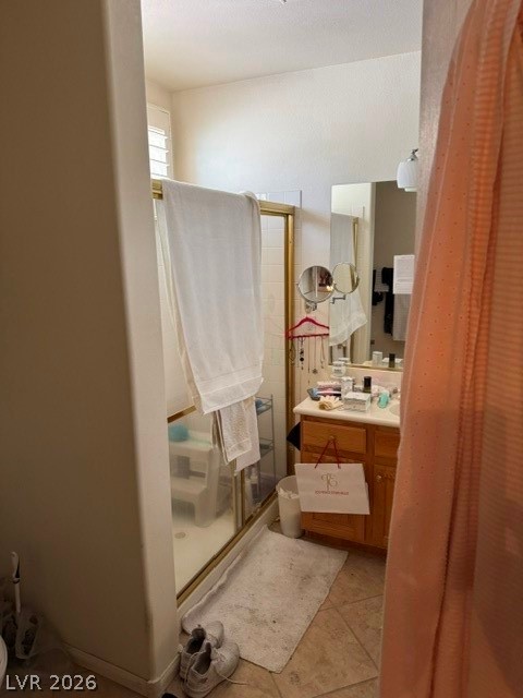 589 Beacon Ridge Way Mesquite, NV 89027 - Photo 14 of 18 Functional bathroom featuring a vanity with a sink, toilet, and a combined tub and shower.
