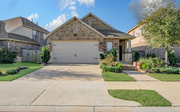 $2,690 | 19743 Shinnery Ridge Court, Cypress, TX 77433