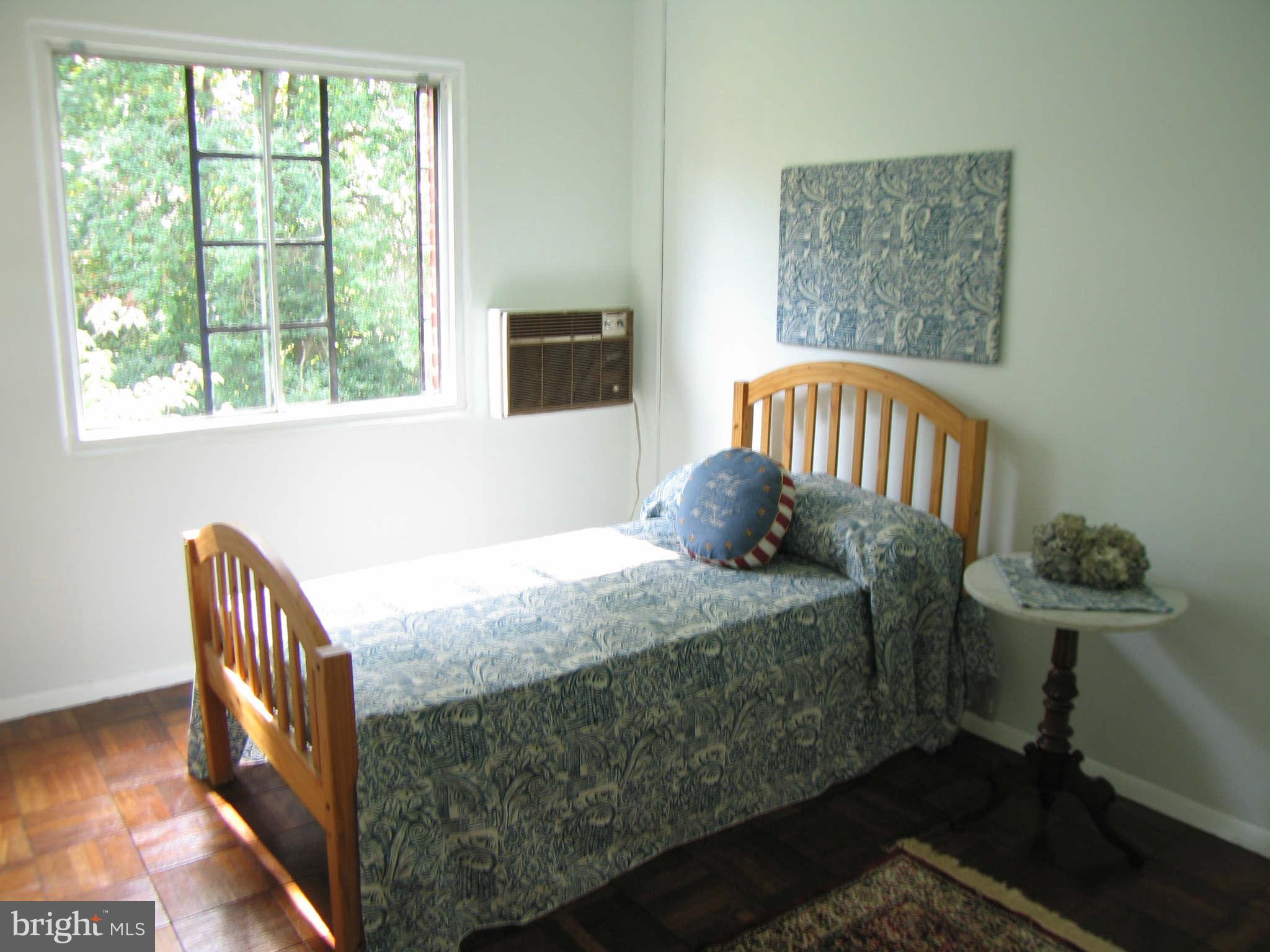 3326 Gunston Road Alexandria, VA 22302 - Photo 22 of 24 Bedroom