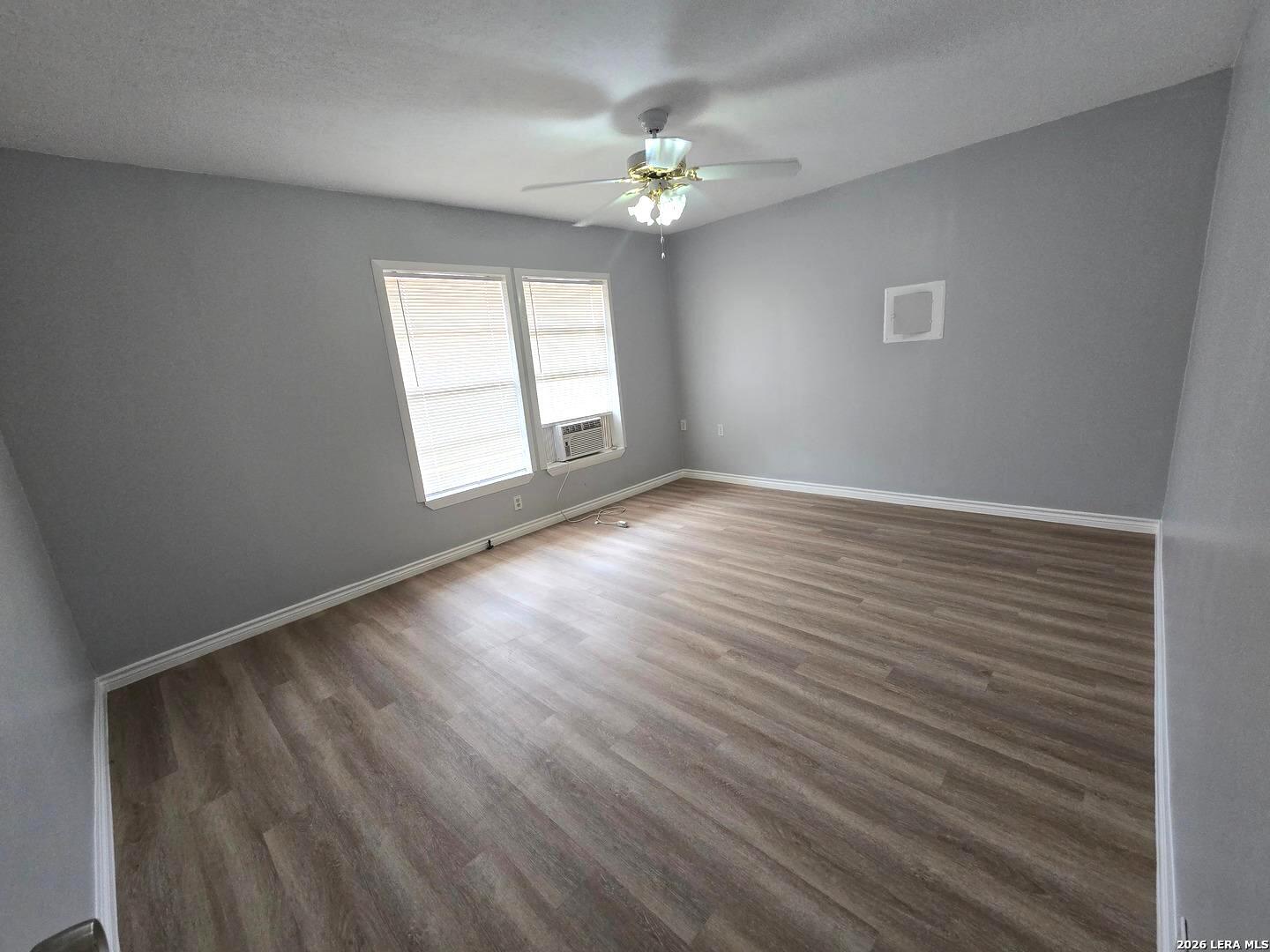 15233 Oak Street Lytle, TX 78052 - Photo 11 of 14