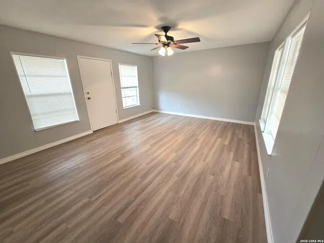 $1,600 | 15233 Oak Street, Lytle, TX 78052