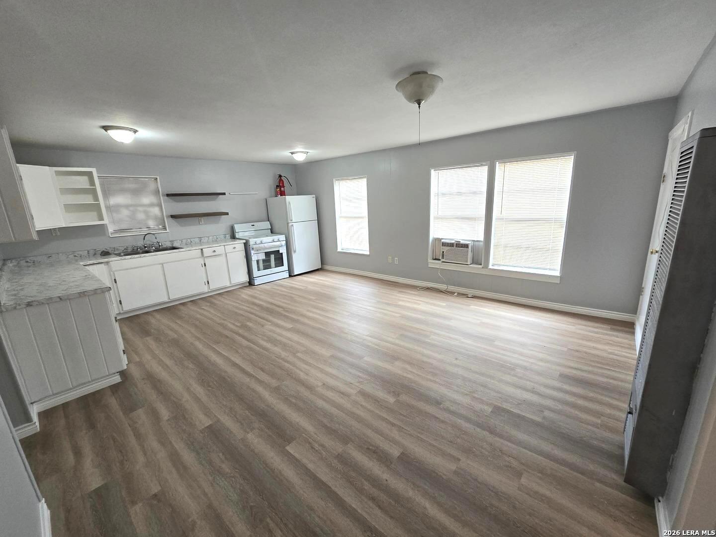 15233 Oak Street Lytle, TX 78052 - Photo 4 of 14