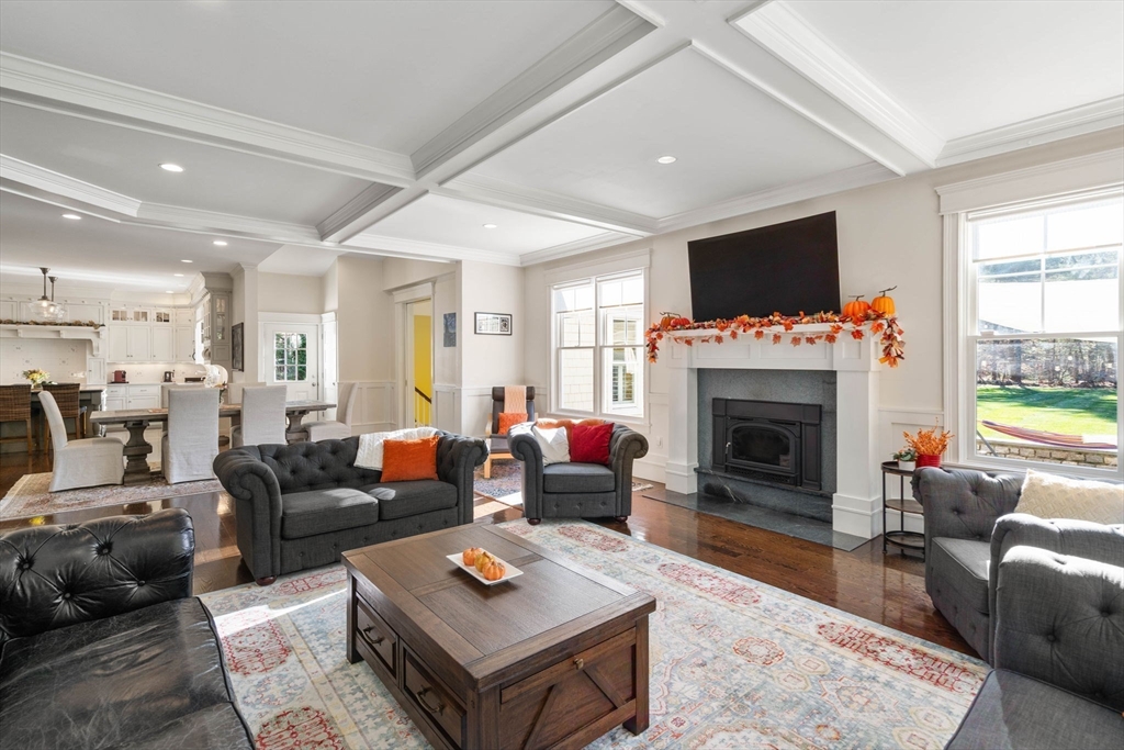 12 Haven Street Dover, MA 02030 - Photo 5 of 39