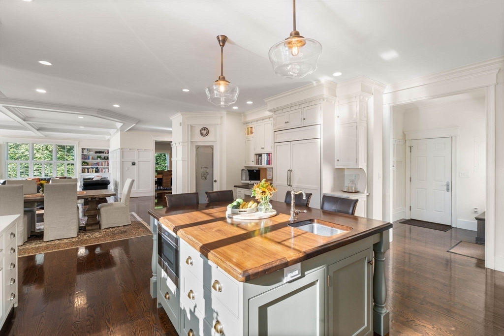 12 Haven Street Dover, MA 02030 - Photo 10 of 39