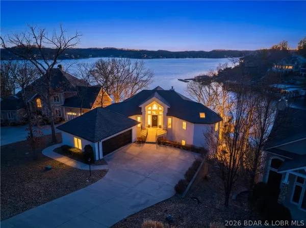 $1,899,900 | 1330 Palisades Drive, Four Seasons, MO 65049