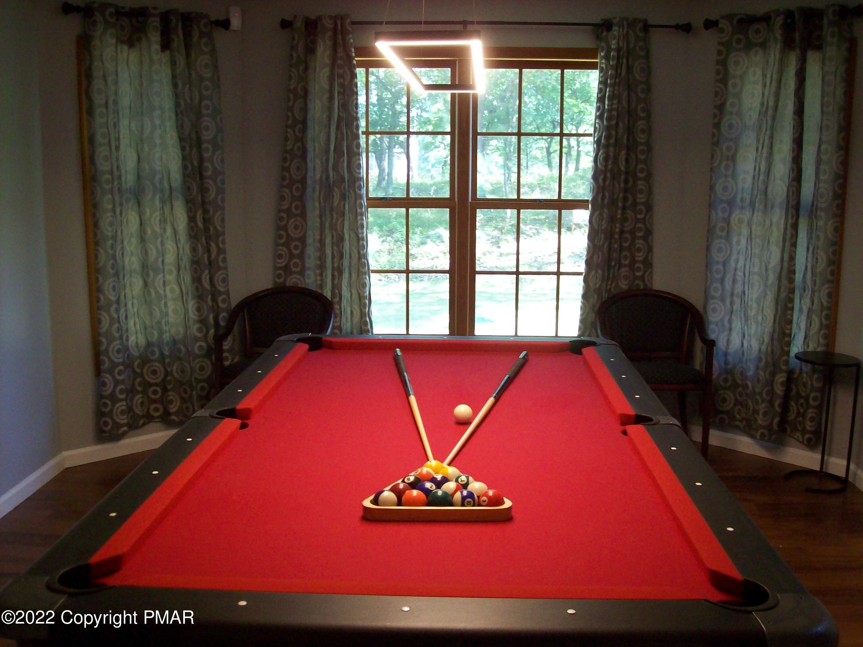 373 Sunrise Loop Scotrun, PA 18355 - Photo 14 of 38 family room